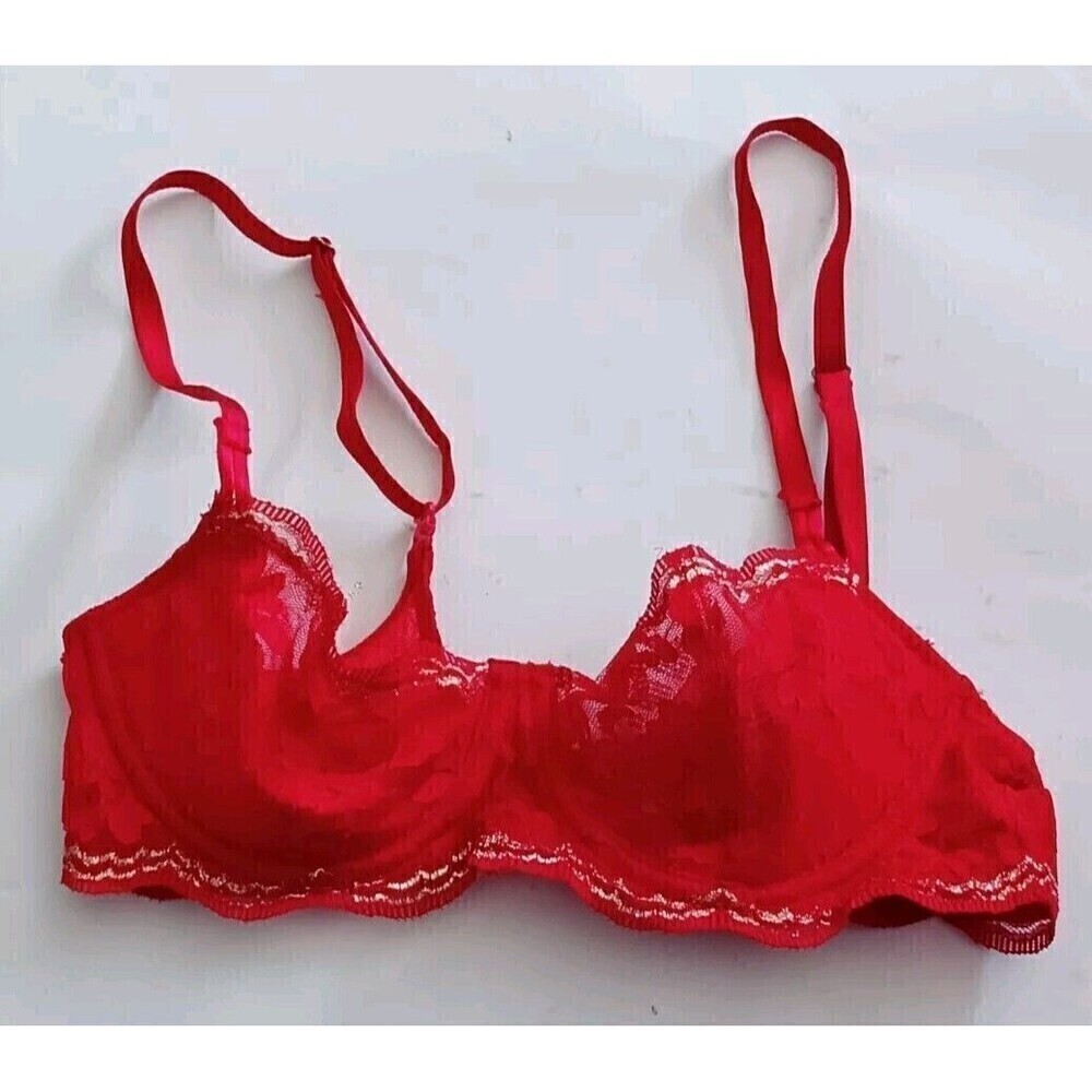 Victoria's Secret Bra Dream Angels Wicked Size 32C Unlined Uplift Red Lace